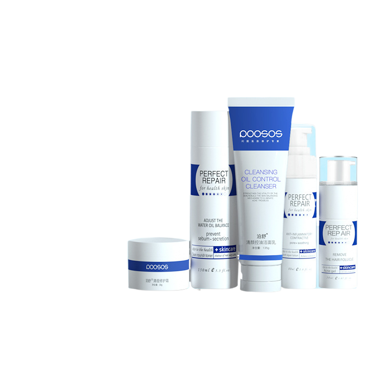 Hydratační sada produktů pro péči o pleť obličeje s hydratačním účinkem proti akné