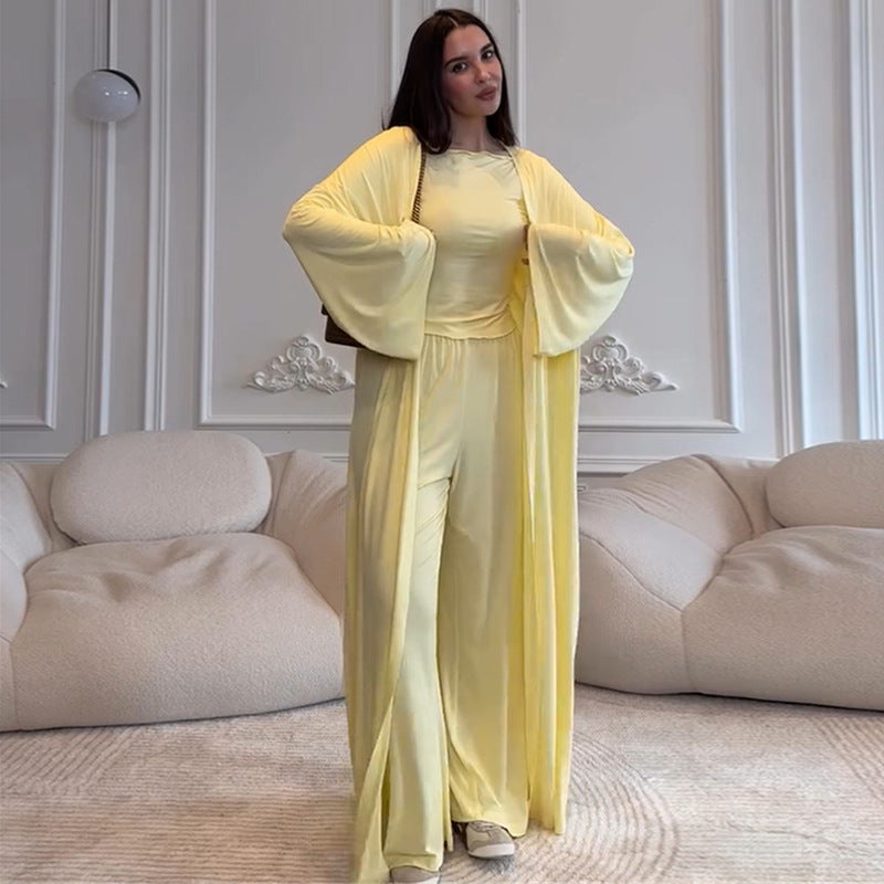 Casual long-sleeved coat, T-shirt, and pants