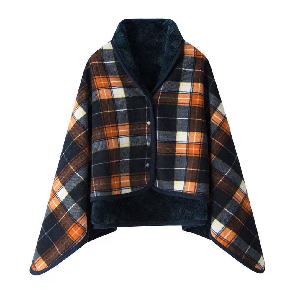 A buttoned shawl blanket for lunch break