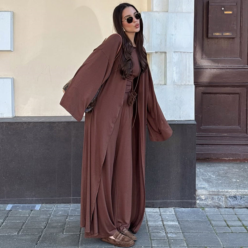 Casual long-sleeved coat, T-shirt, and pants