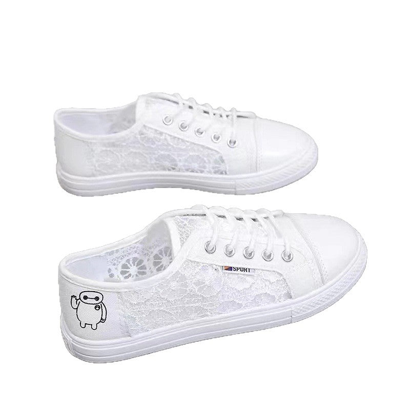 Women in flat lace canvas shoes