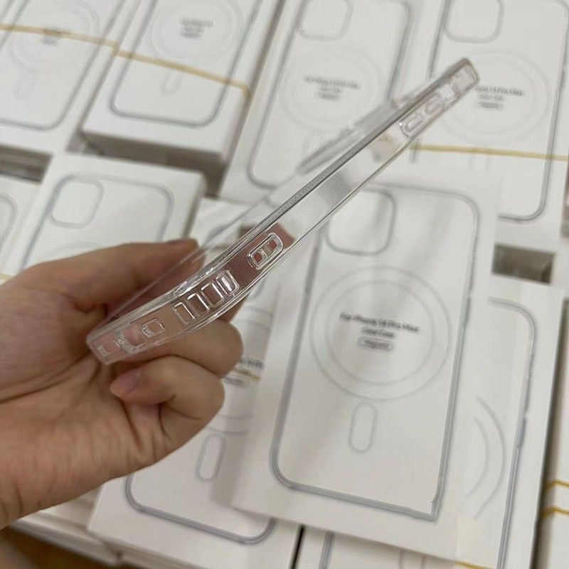 Magnetický kryt MagSafe pro iPhone