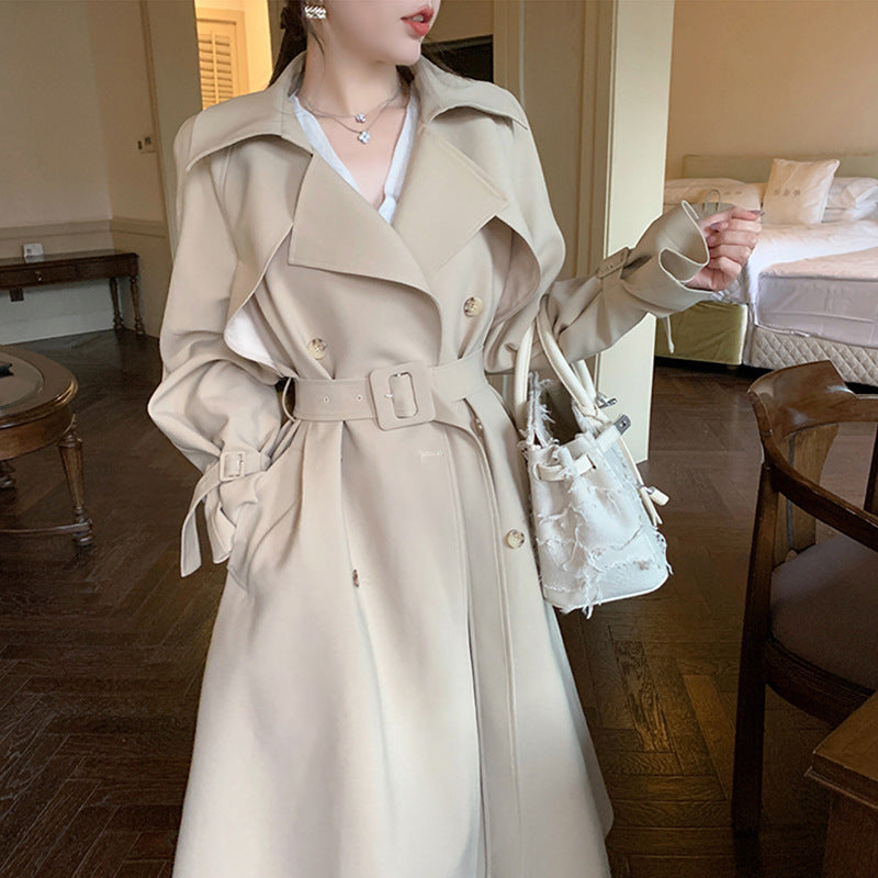 The British overcame the khaki trench coat girl