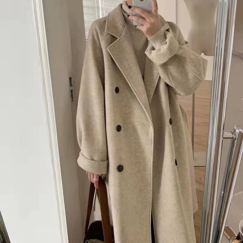 A loose and thick woolen coat for a short person