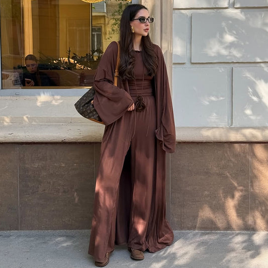 Casual long-sleeved coat, T-shirt, and pants