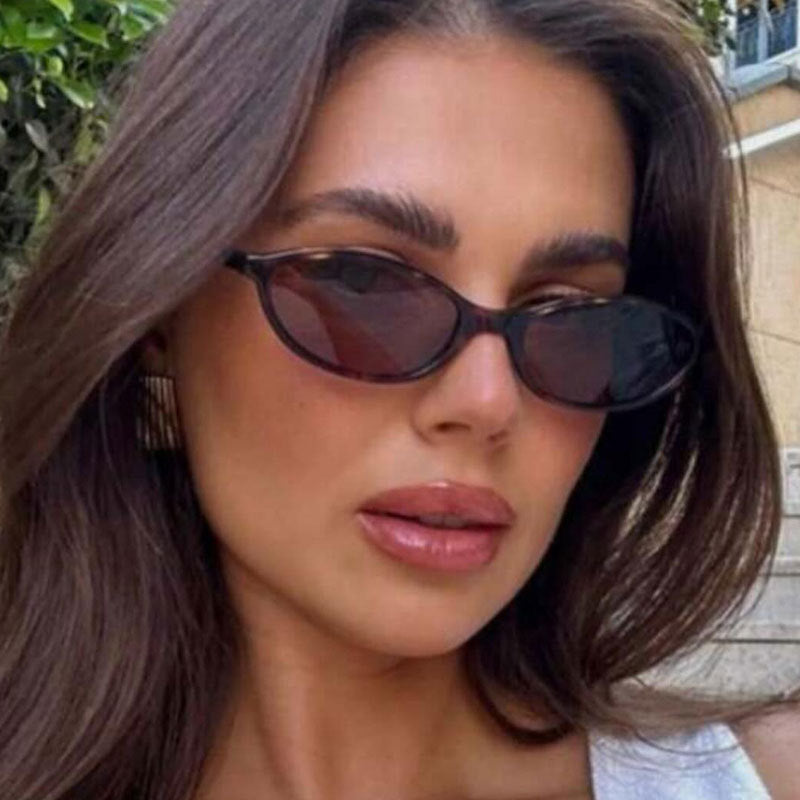 Retro Oval Frame UV400 Sunglasses for Women