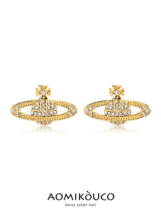 High-end and elegant diamond-encrusted earrings