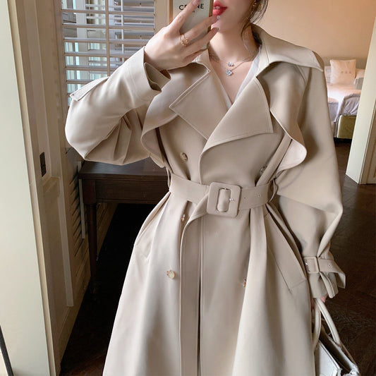 The British overcame the khaki trench coat girl